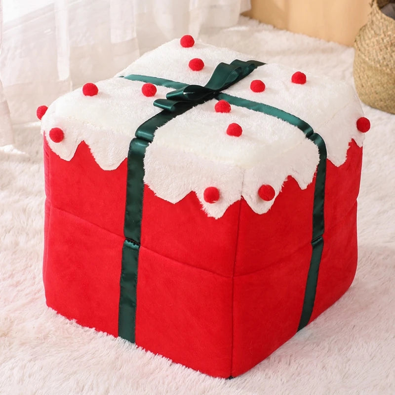 Christmas Gift Box Cat House – Winter Closed Cat Nest & Warm Sleeping Bed for Cats, Kittens & Small Dogs