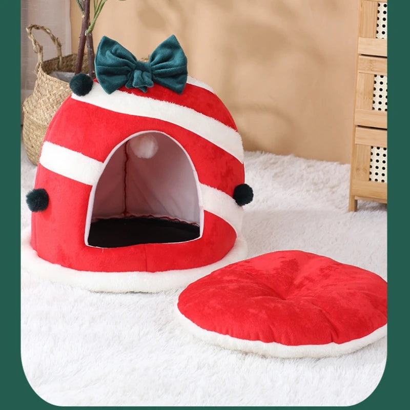 Christmas Gift Box Cat House – Winter Closed Cat Nest & Warm Sleeping Bed for Cats, Kittens & Small Dogs